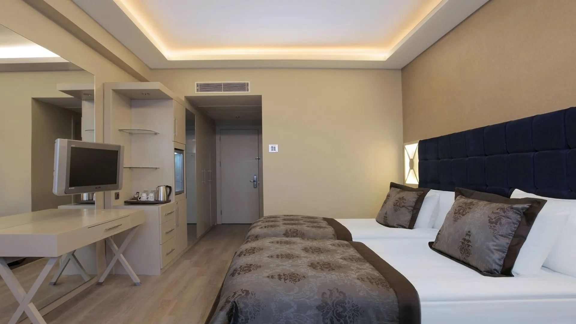 Wow Istanbul Hotel 5*,